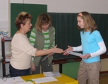 diplomy pedvaj Mgr. Liesbet Cvrkov a Mgr. Zdeka Padykov